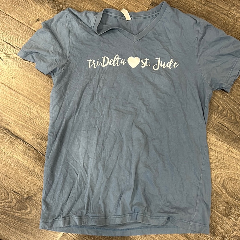 Tri Delta loves St Jude v neck